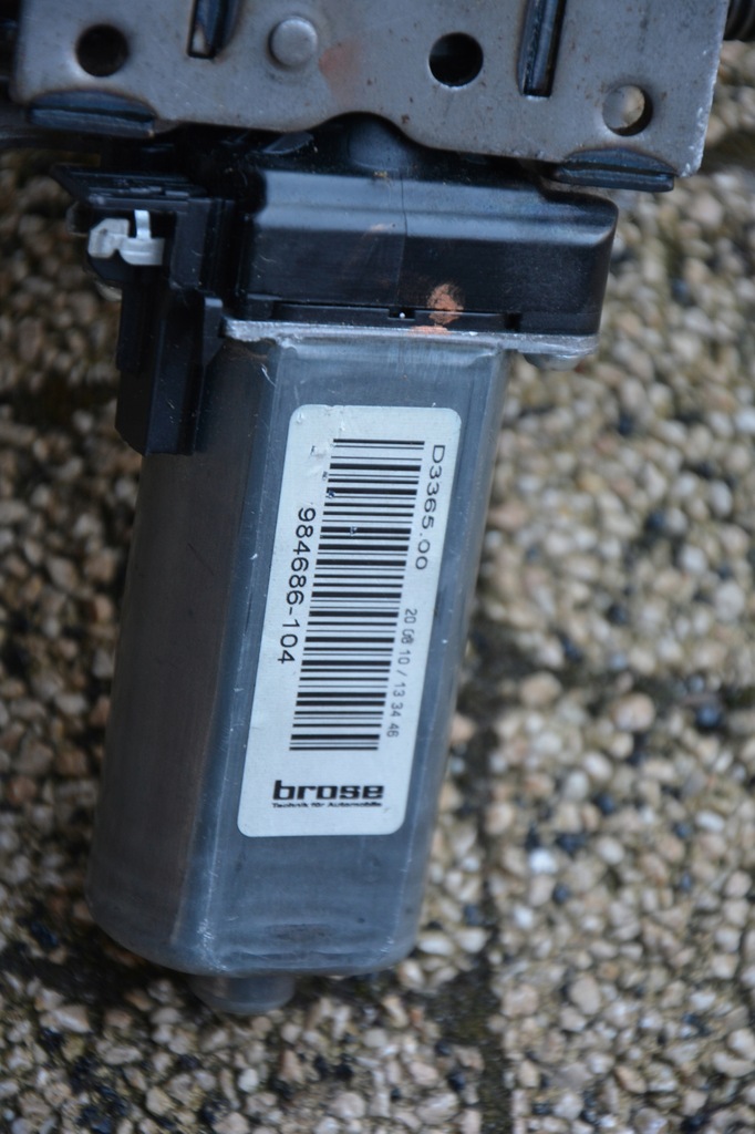 фото №11, Моторчик регулировки сиденье vw touareg 984686104