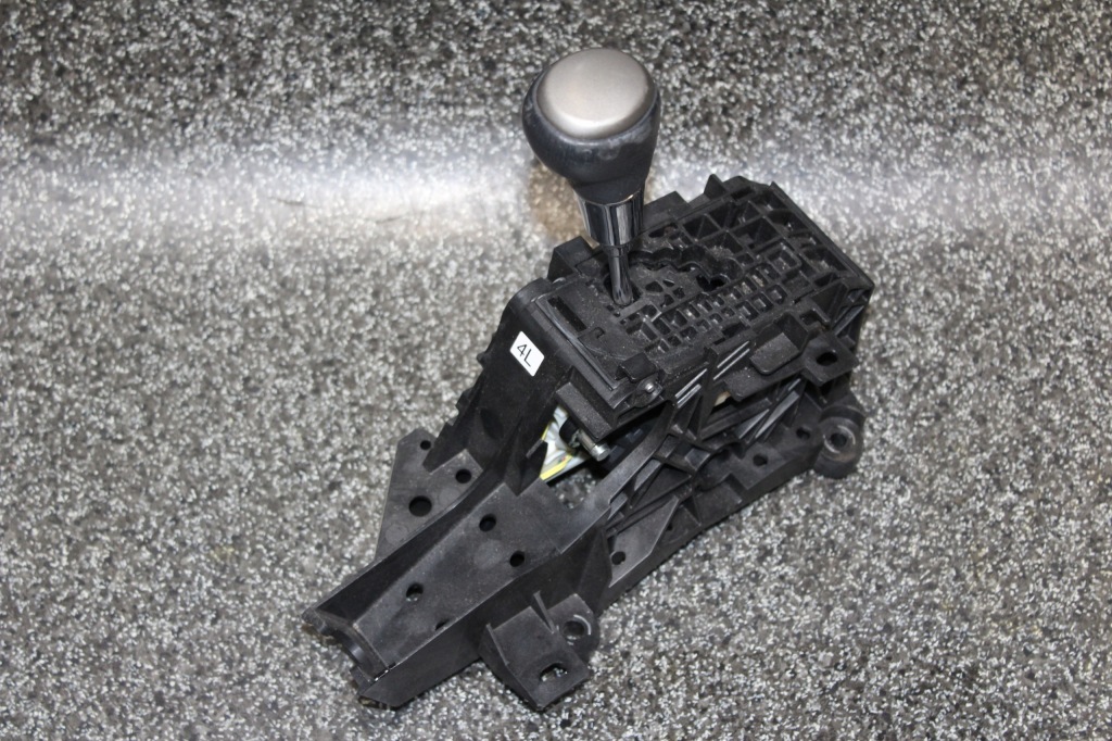 фото №1, Rav4 iv 13-15r 2.2 домкрат ручка передач автоматична коробка передач