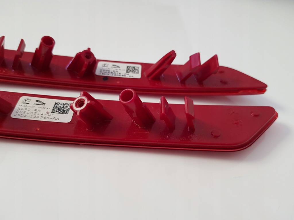 фото №7, Jaguar i-pace відбивач бампера лівий задня j9d3-13a569-aa 00208515-0