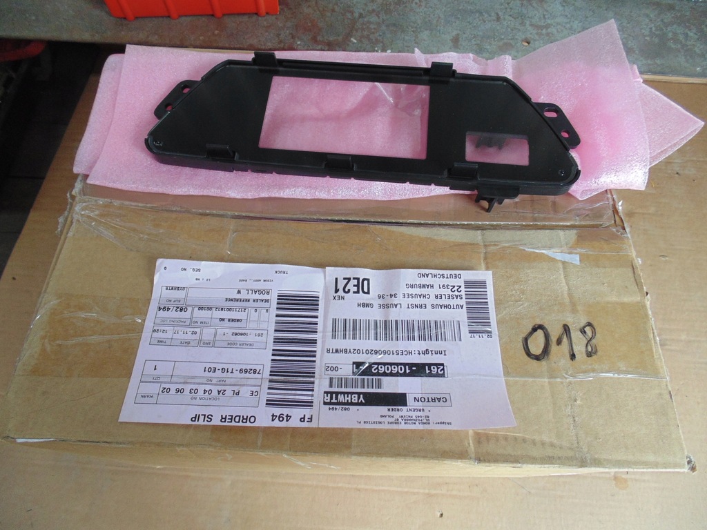 фото №1, Рамка дисплея honda civic ix ufo