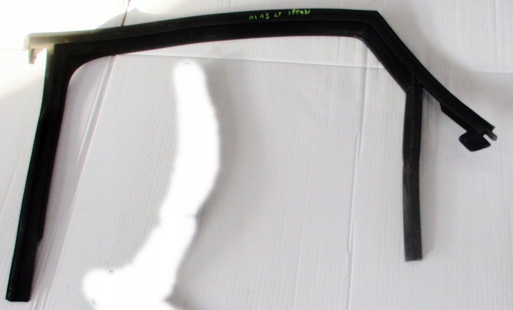 фото №1, Audi a4 b8 прокладка скло ліва задня задня