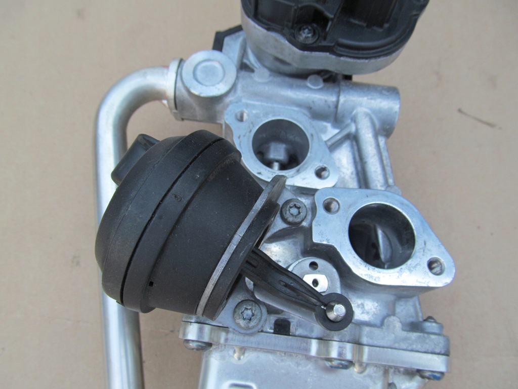 фото №5, Skoda audi vw радіатор вихлопних газів egr 03l131512ce 1.6