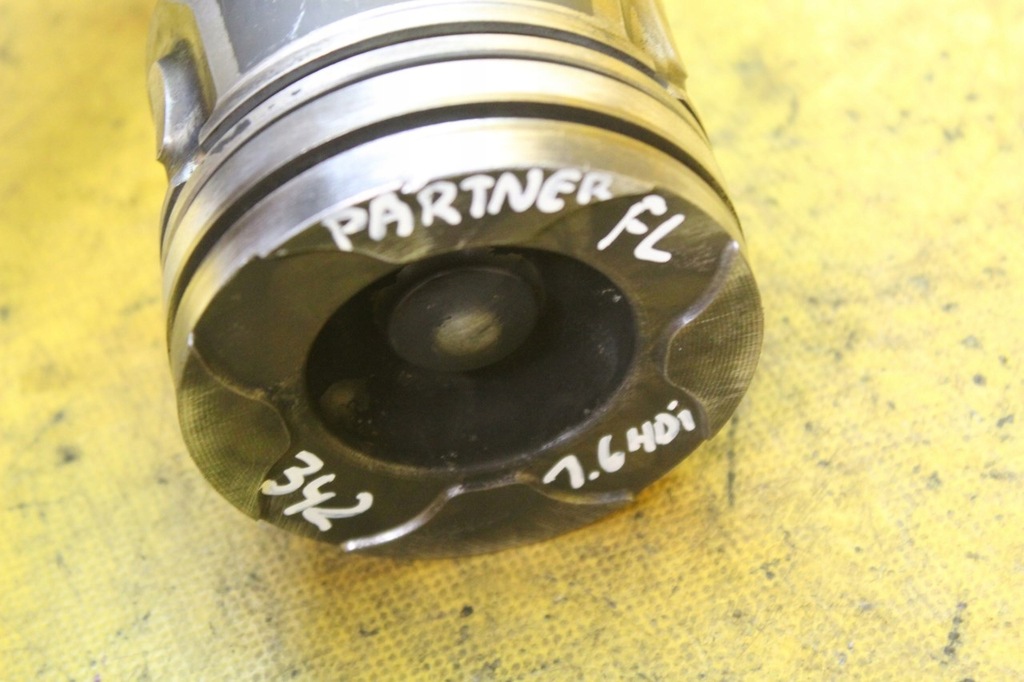 фото №8, Поршень шатун шату́н partner 1.6 hdi 10jb79