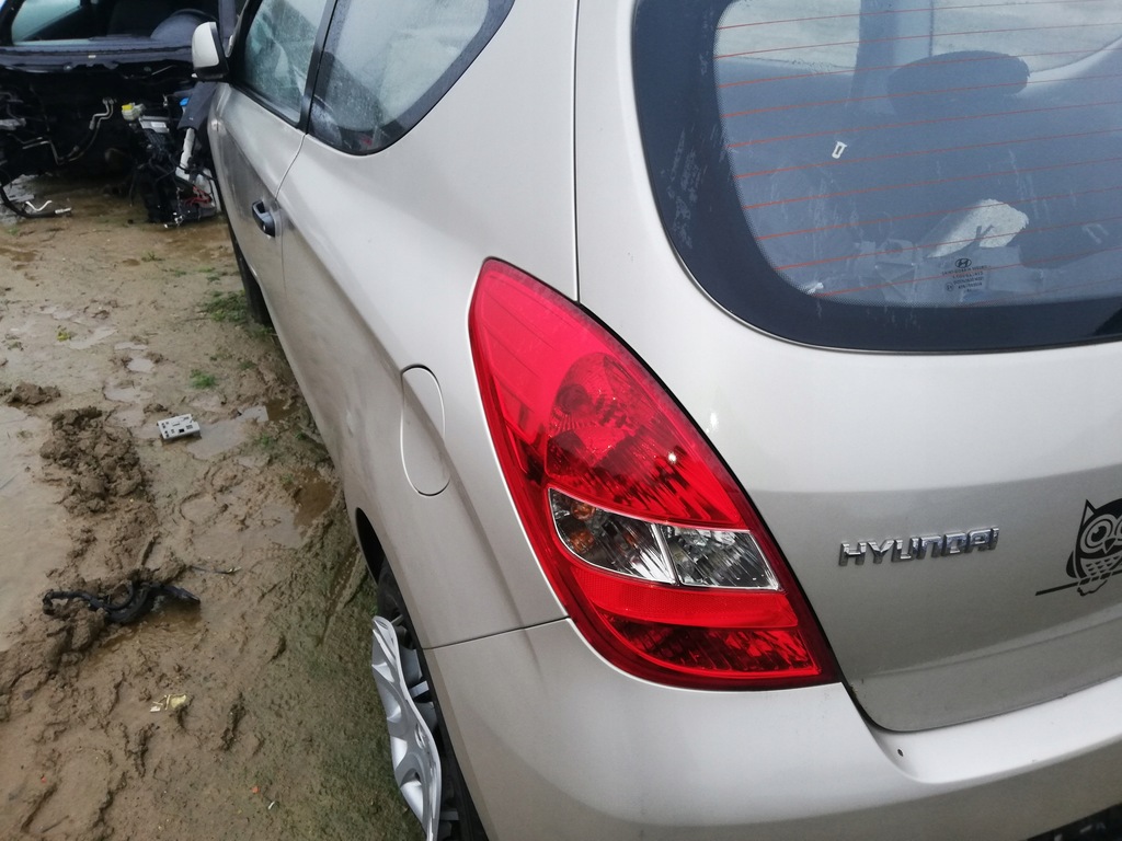 фото №1, Лампа левый задняя левая задняя hyundai i20 1 2008-2012