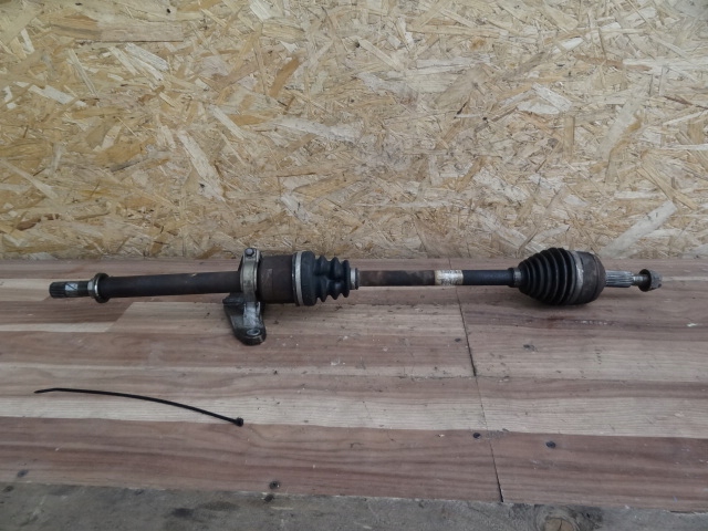 Купити Renault megane 3 1,5 dci привідний вал права 8200725502