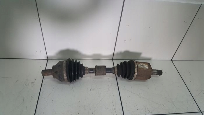 фото №1, Volvo v50 c30 c70 s40 привідний вал ліва автоматична коробка передач 2.4 d5