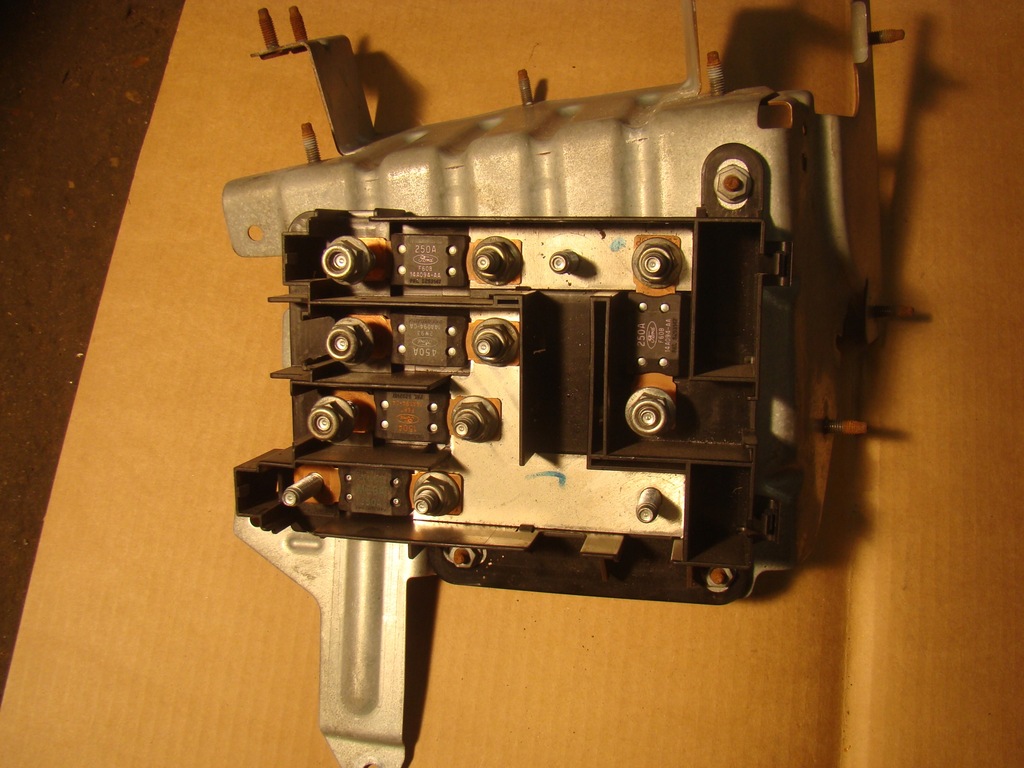 фото №1, Jaguar xf 2.2 коробка предохранителей