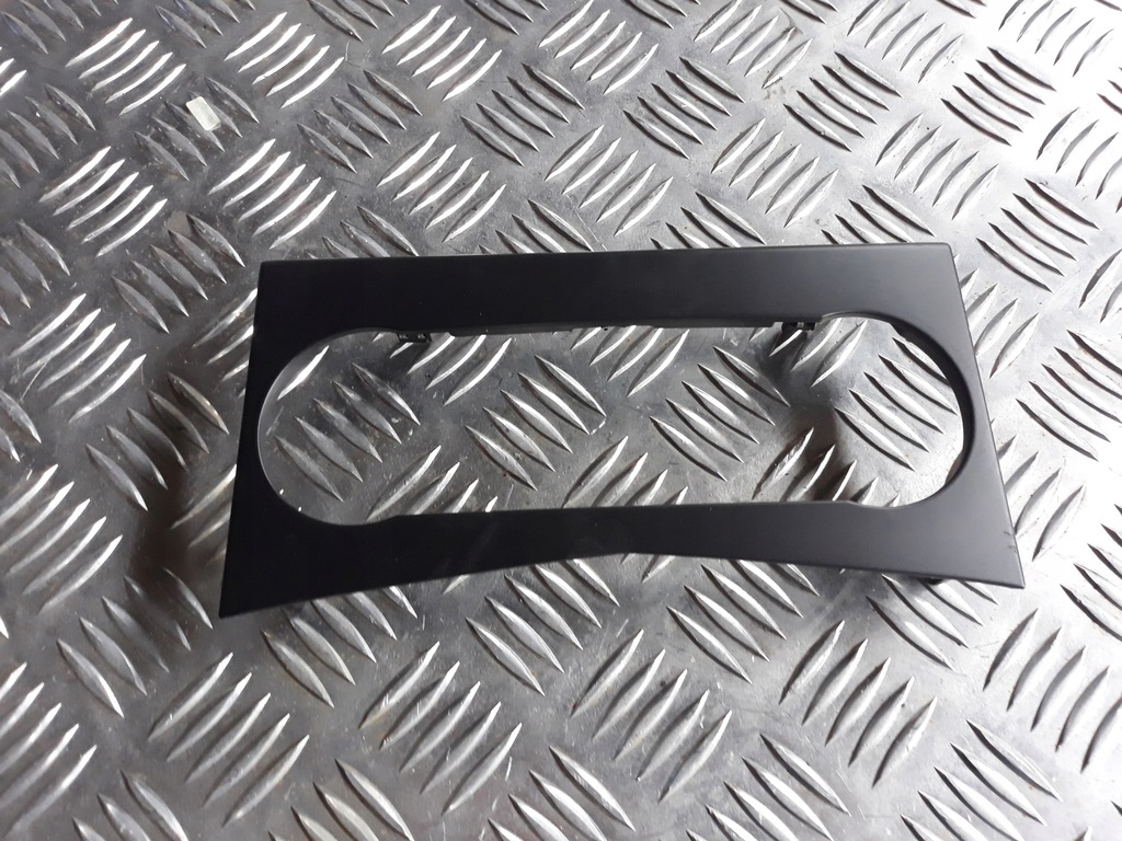 фото №1, Рамка защита панель mercedes glk x204 a2046808107