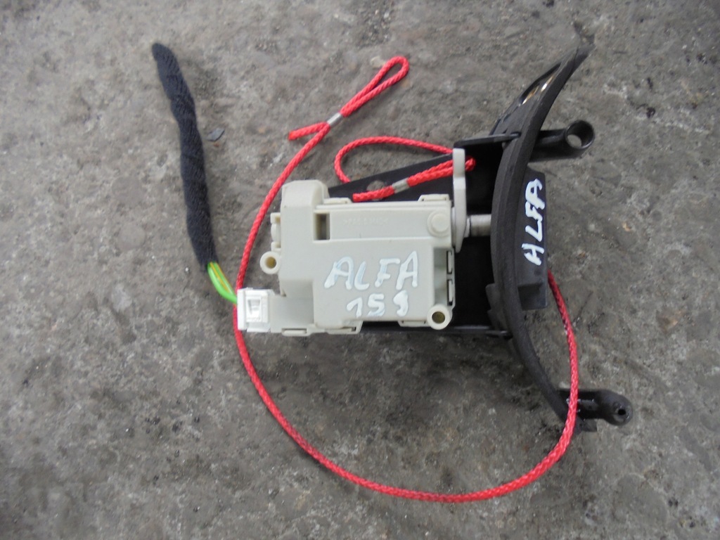 фото №3, Привід кришка пального замок alfa romeo 159 2005-