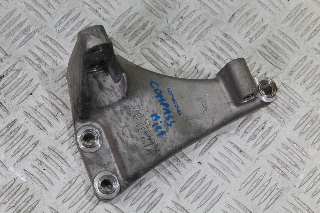 фото №1, Кронштейн двигуна jeep compass ii 2018 68298625aa