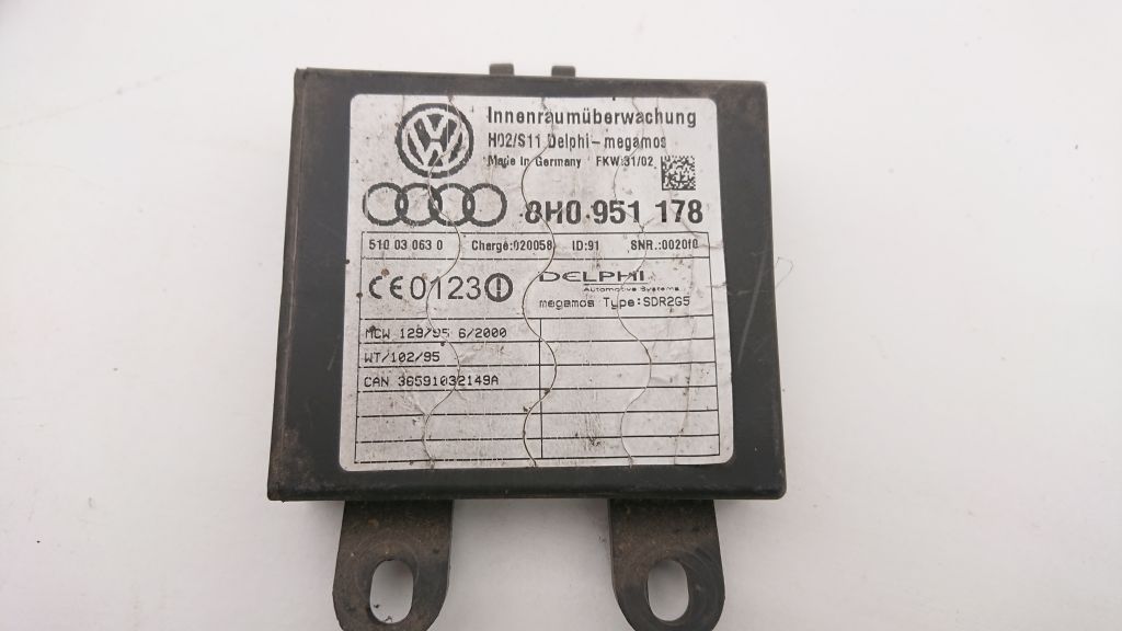 фото №1, Audi a4 b6 модуль датчик руху 8h0951178