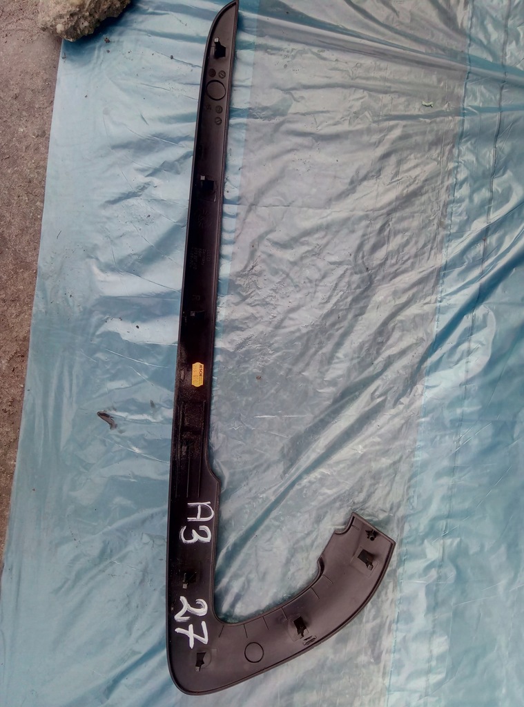 фото №4, Молдинг дверь правый перед 8p3867410 audi a3