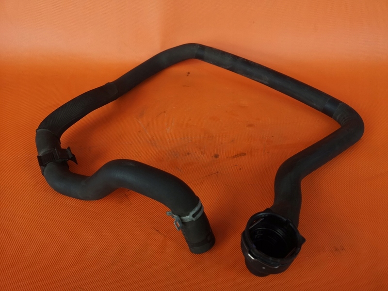 фото №9, Volvo v40 d2 1.6 пабтрубок  шланг воды 31319311