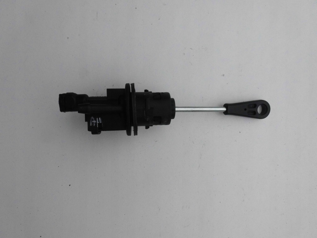 фото №1, Помпа зчеплення 8k1721401b audi a4 b8 a5 8t q5 r8