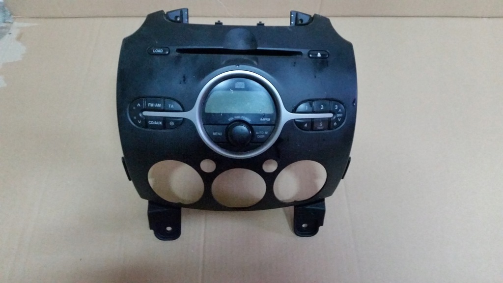 фото №1, Mazda 2 панель радио cd mp3 1479762