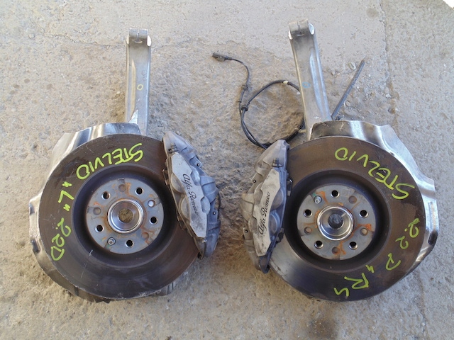 фото №1, Поворотный кулак левая alfa romeo stelvio 2.2d 2018r