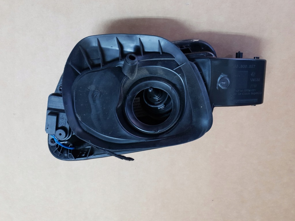фото №4, Vw touareg iii крышка заливной топлива 760809857 lp5m