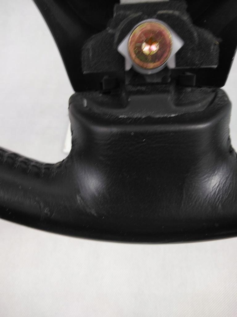 фото №4, Воздуховод mazda 6 2005 кожа мультифункция