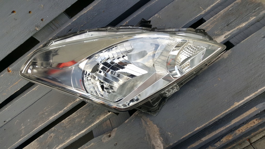 фото №1, Лампа правая правый перед передняя suzuki baleno ii