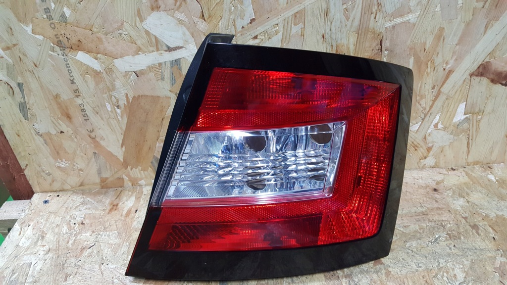 Купить Фара правая правый  задняя задняя skoda fabia 3 3 hb