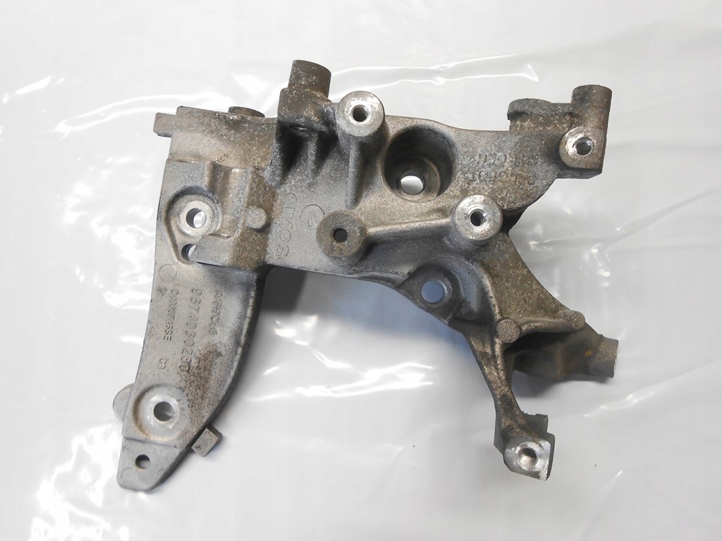 фото №1, Peugeot citroen 1,6 hdi кронштейн кронштейн генератора