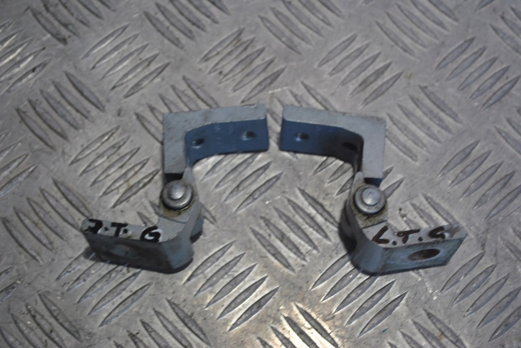 фото №1, Петля двері правий задня верхній skoda octavia ii lift