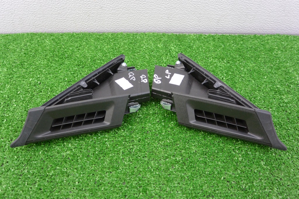 фото №6, Заглушка треугольник дверь kpl maserati quattroporte