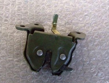 фото №1, Suzuki swift 2001r замок крышки оригинал