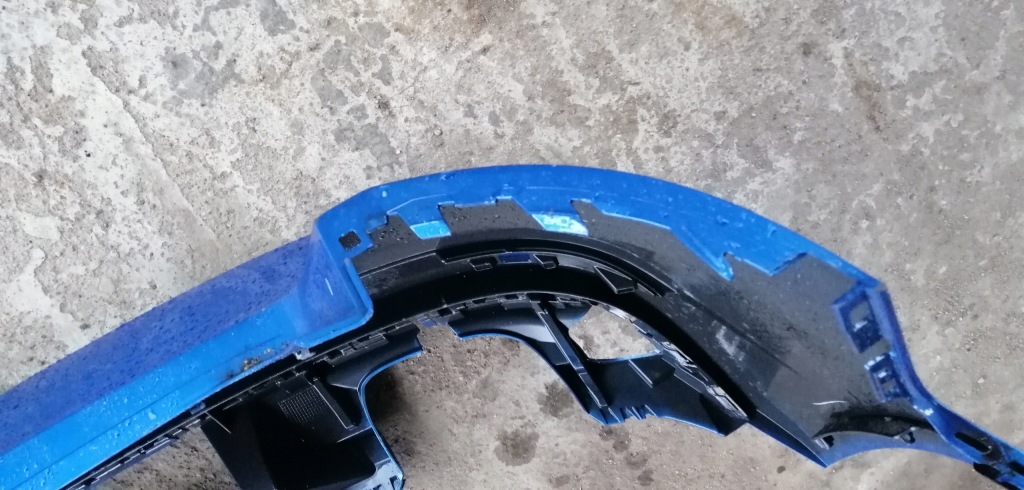 Audi оригинальный номер 8v4807511l бампер Киев