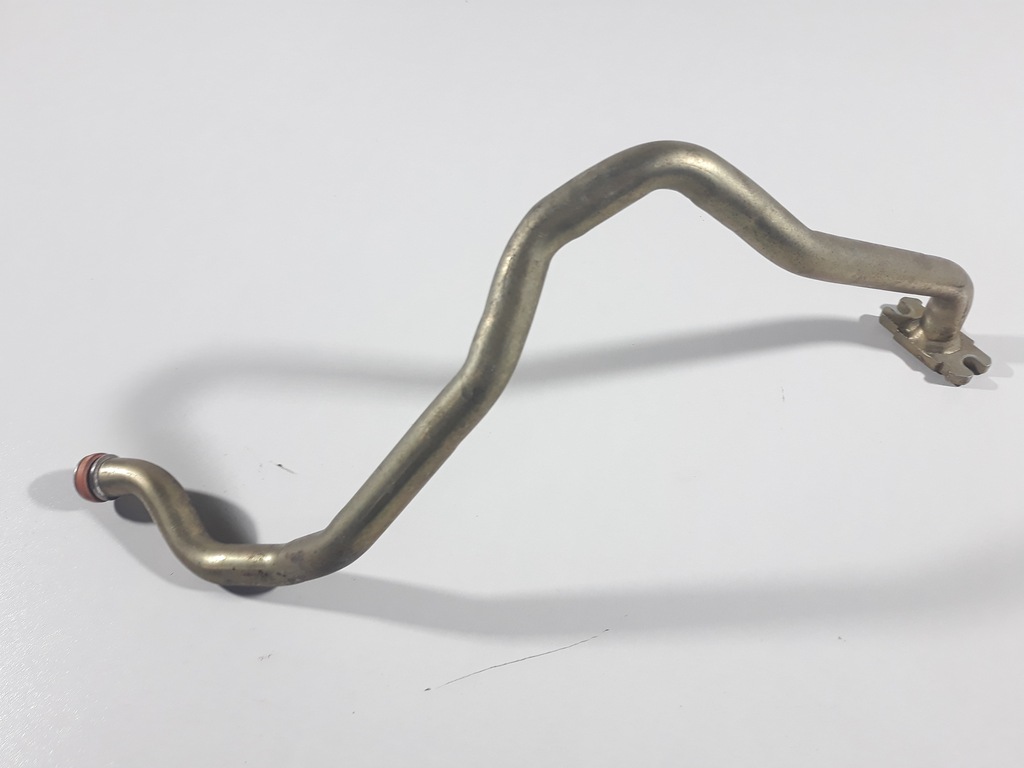 фото №12, Volvo xc60 2.0 d4 13r - трубка масла турбины