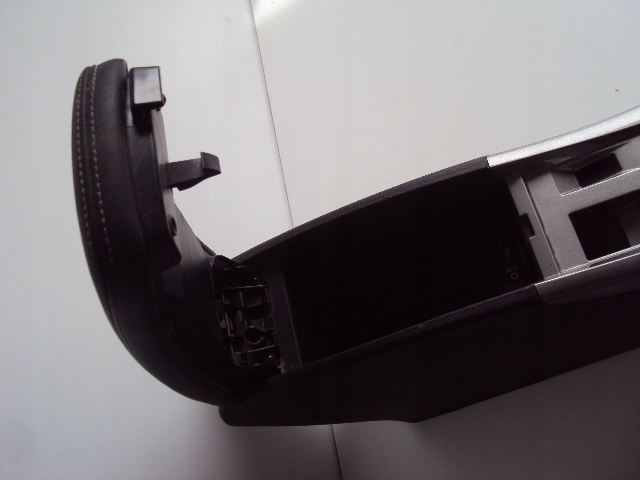 фото №7, Подлокотник туннель renault laguna iii 4управление