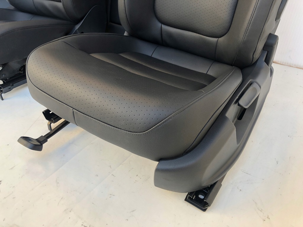 фото №5, Сидіння з підігрівом шкіра оббивка vw jetta 5c lift