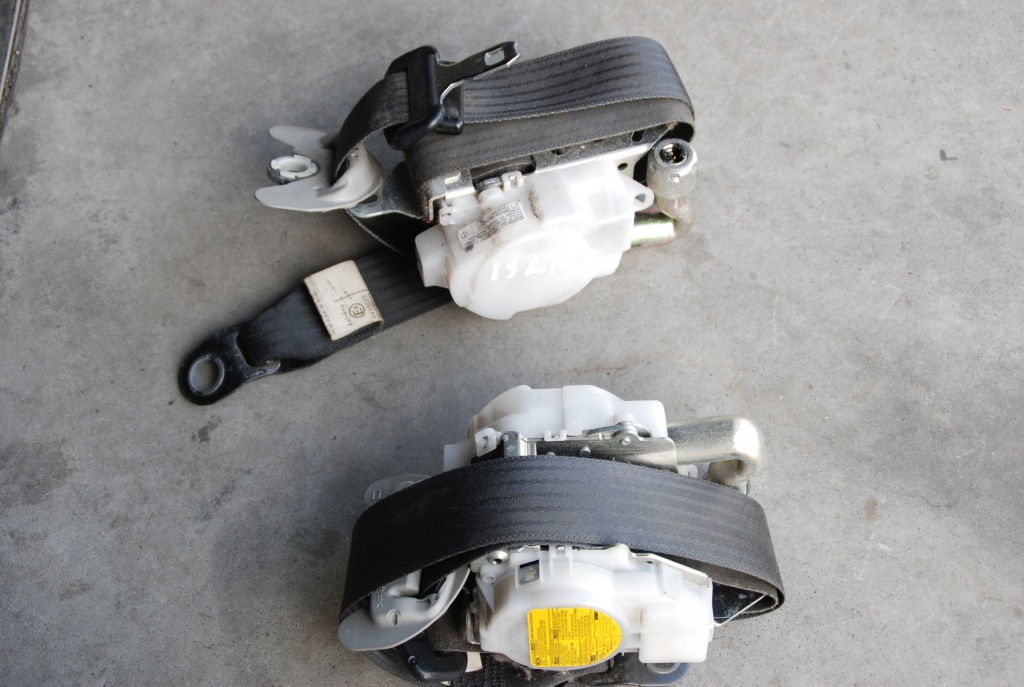 фото №1, Pas безопасности p / l перед lexus is 05-13