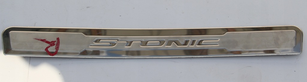 фото №1, Kia stonic молдинг хром накладка na правый порог