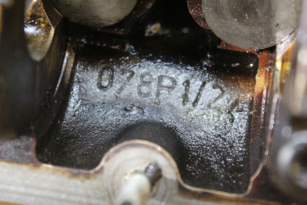 фото №14, Головка права a4 b5 a6 c5 a6 a8 2.4 b 073103373ah