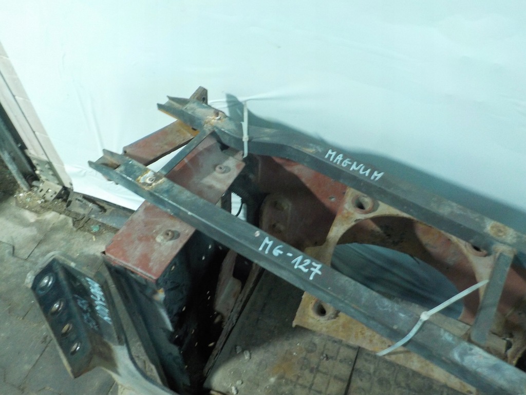 фото №6, Magnum 440 dxi основа коробка акумуляторів