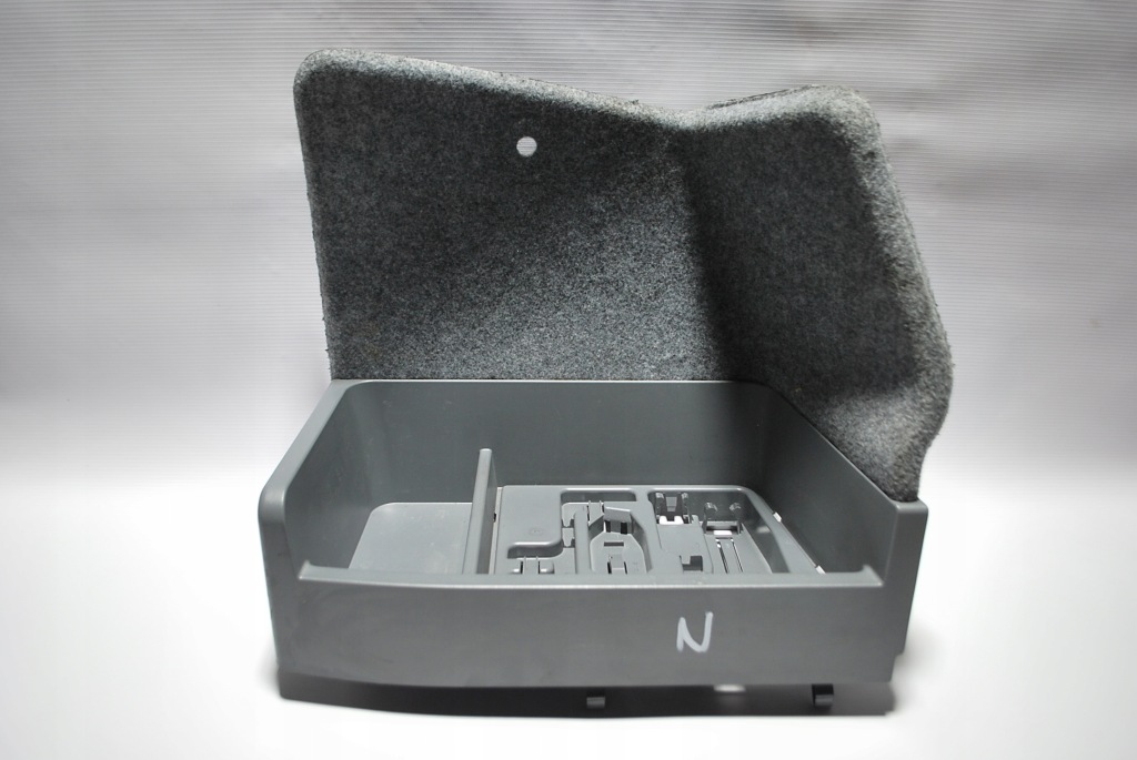 фото №1, Bmw 3 e92 обшивка бардачок багажника