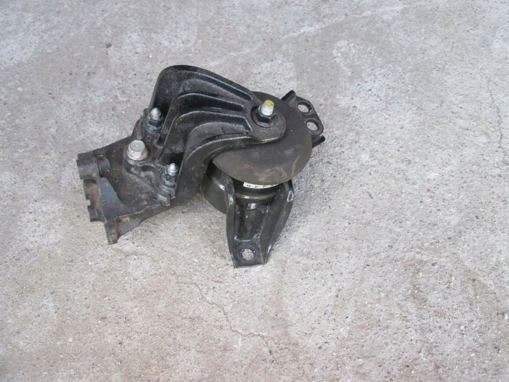 фото №1, Tucson ii 1.6 t-gdi кронштейн двигателя правая чугун
