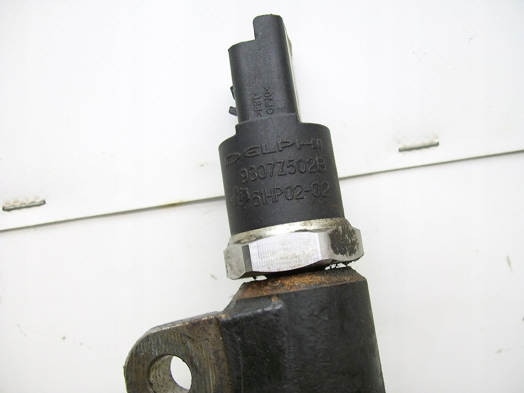 фото №3, Молдинг упорскування ford mondeo mk3 2.0 tdci