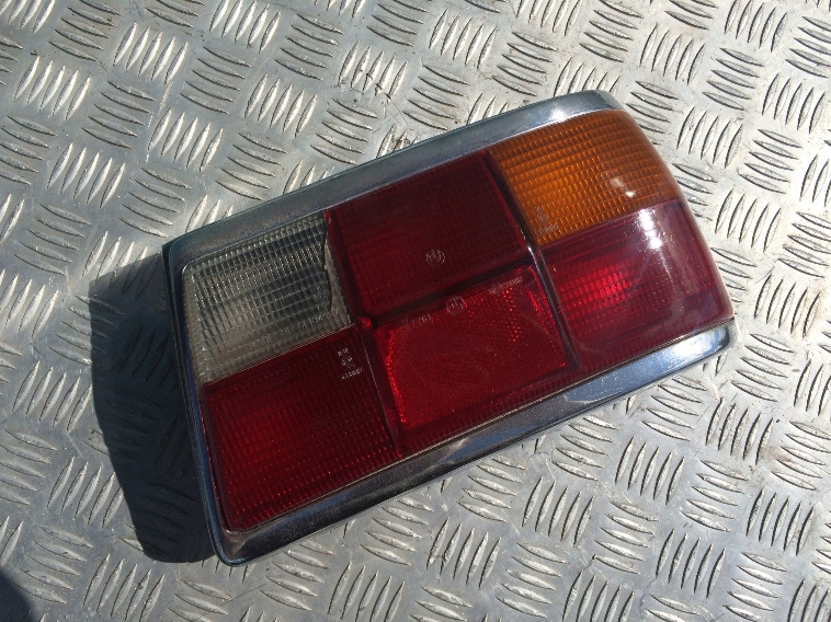 Купить Bmw e12 лампа правый задний  задняя хром оригинал