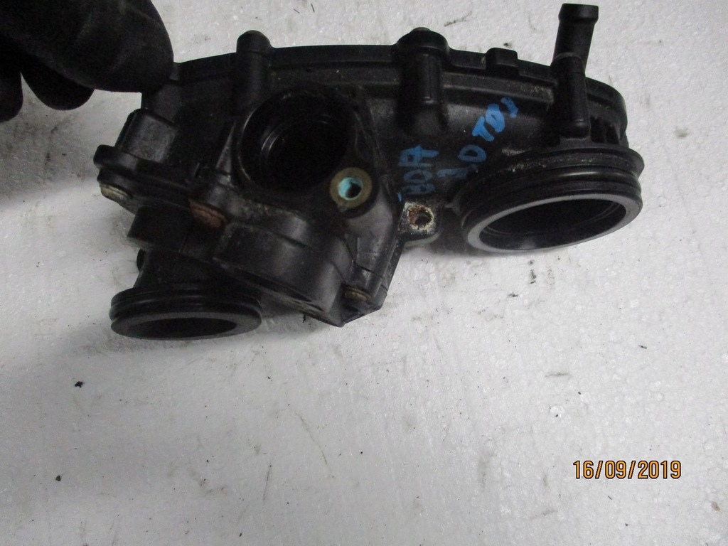 фото №2, Корпус термостат 059121111ca