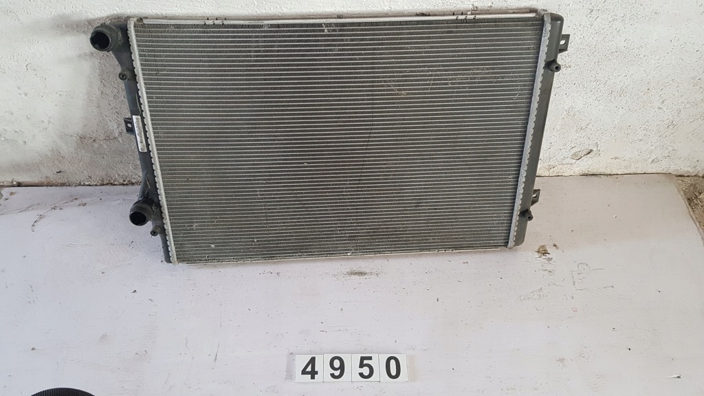 Купити Радіатор води vw 5k0121251aa