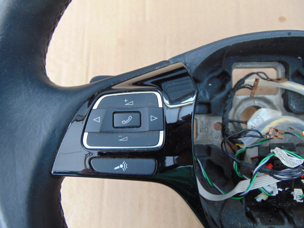 фото №2, Vw touareg 7p воздуховод с multi функция r-line