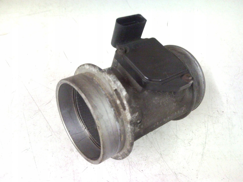 фото №1, Расходомер audi vw 2.5tdi 05990646d hitachi