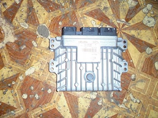 фото №1, Renault бортовой компьютер 237100875r