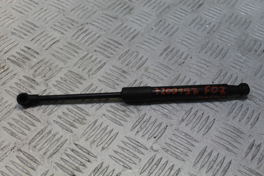 фото №1, Привод капот bmw 5 gt f07 7200197