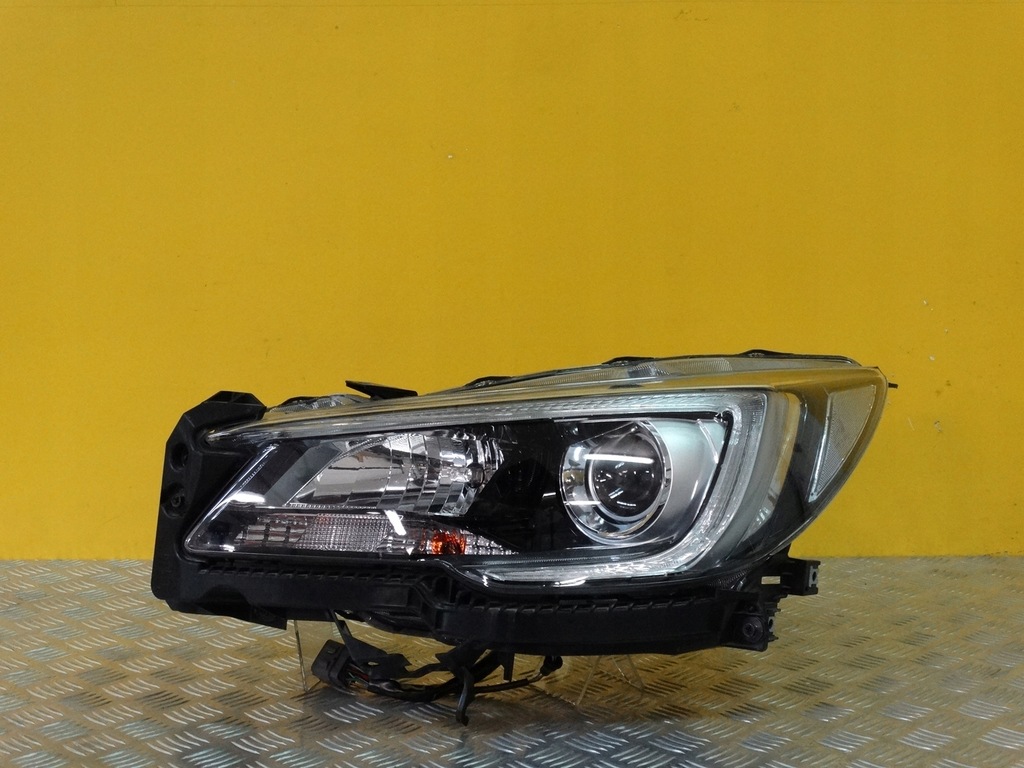 фото №1, Subaru legacy outback 2018- фара лампа молдинг