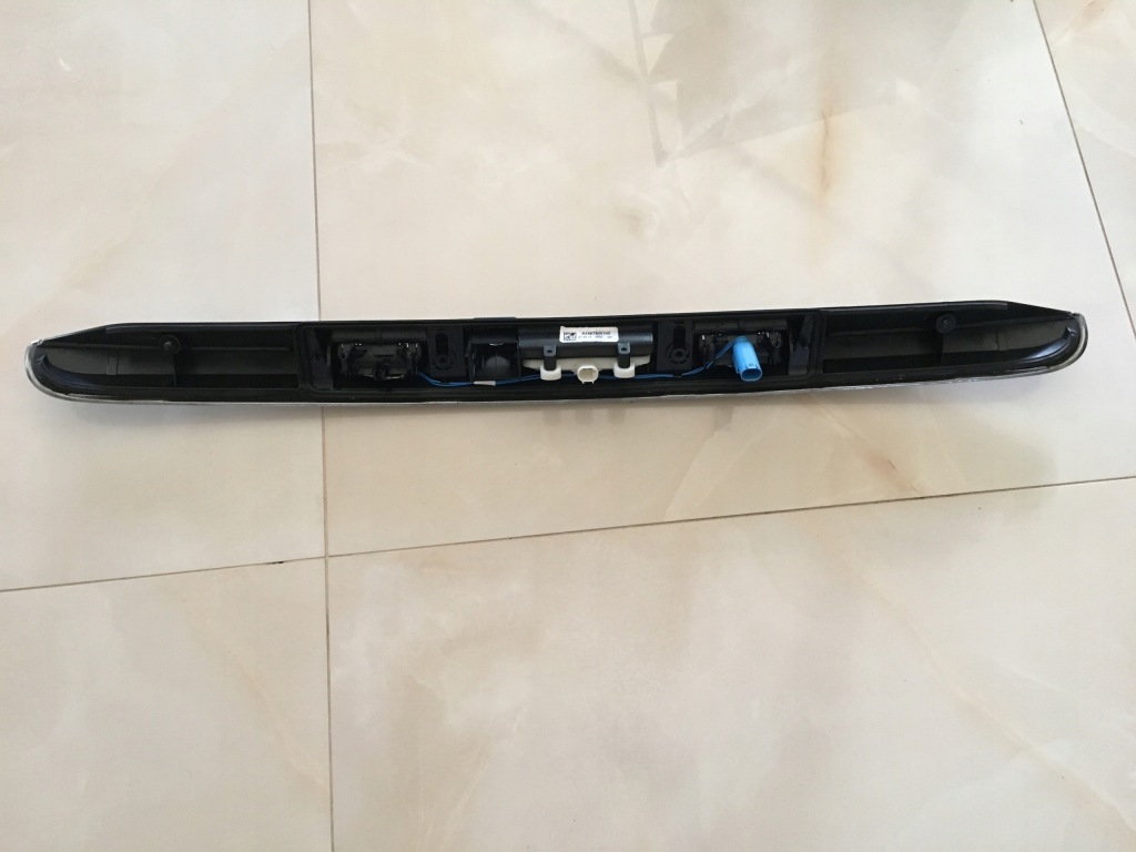 фото №3, Mercedes b klasa a246 накладка крышки багажник