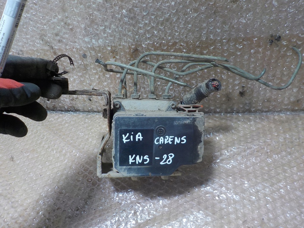 фото №1, Kia carens i насос abs