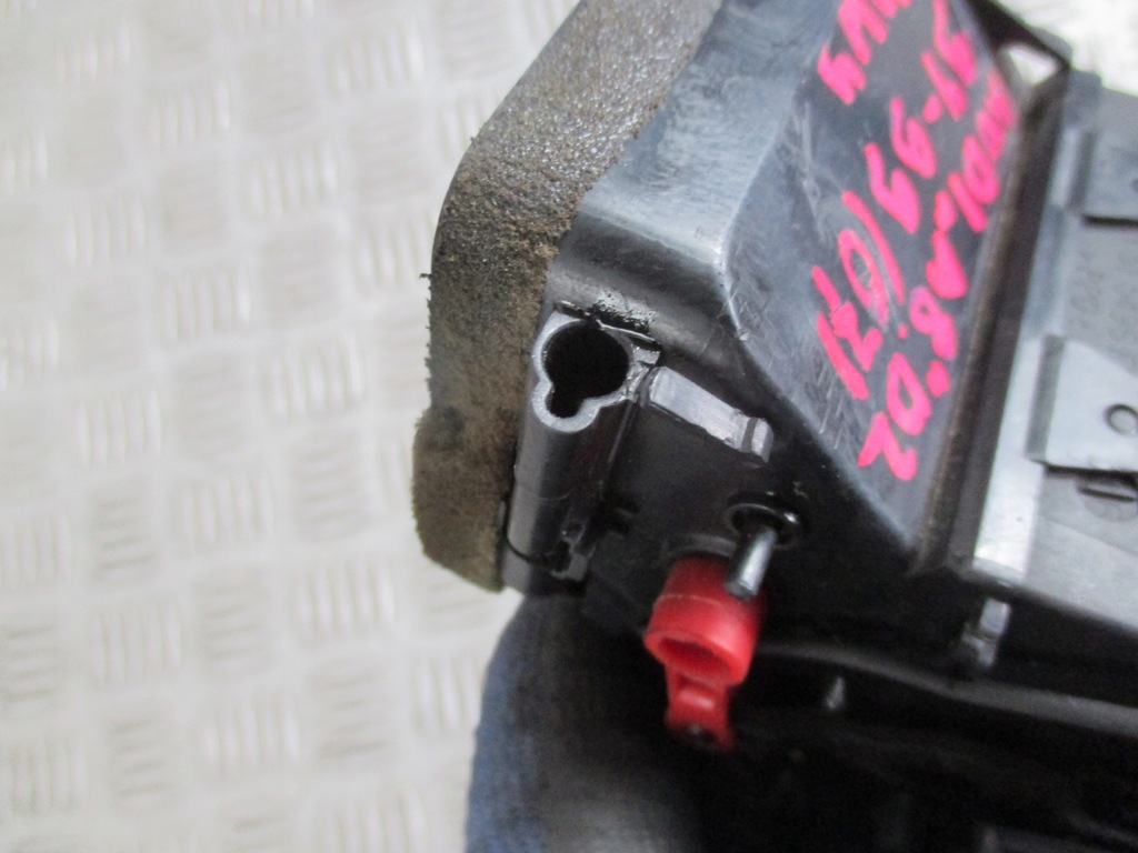 фото №7, Решітка обдув права audi a8 94-99r 4d0820902e